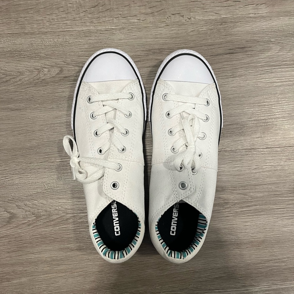 White low top converse